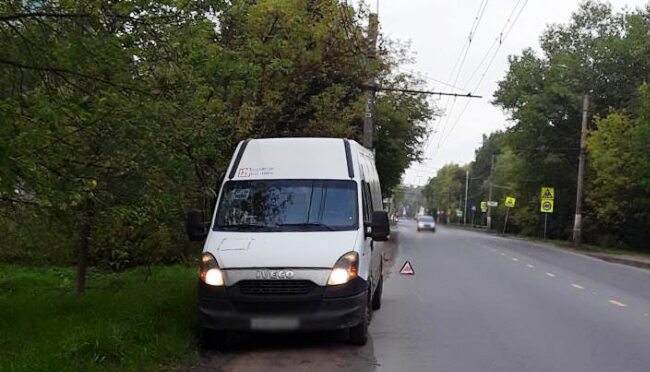 Водитель ивановской маршрутки сломал пассажирке нос