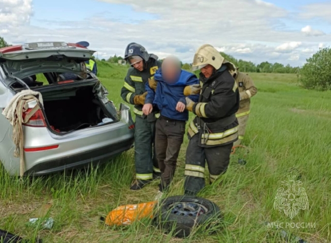 В Ивановской области мужчину зажало в автомобиле