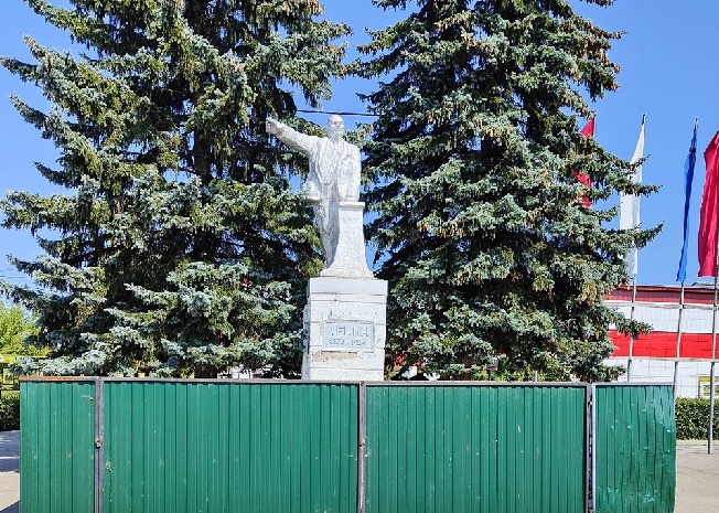 Трёхметровый памятник Ленину отермонтируют в Родниках