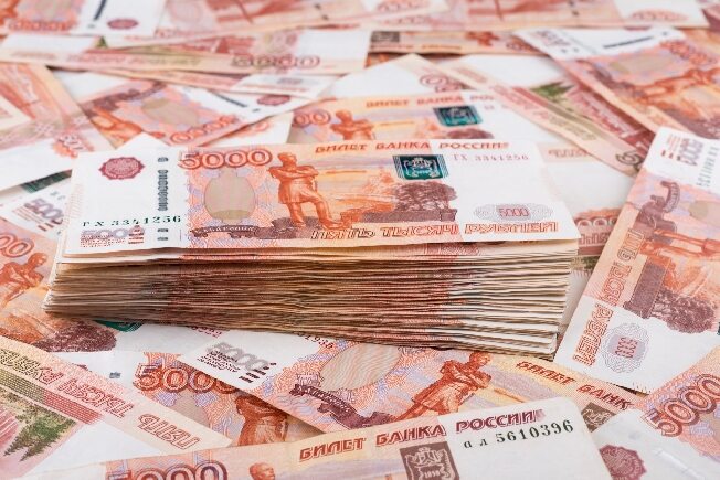 Рекордную сумму в 15 миллионов рублей отдала жительница Иванова мошенникам