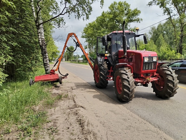 Траву на газонах и обочинах в Кинешме обещают косить быстрее