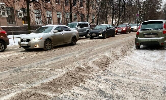 Муниципалитетам Ивановской области на уборку снега добавят технику с региональных трасс