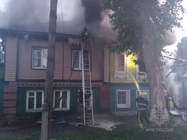 В Иванове жильцы дома сами выбрались из огненной ловушки