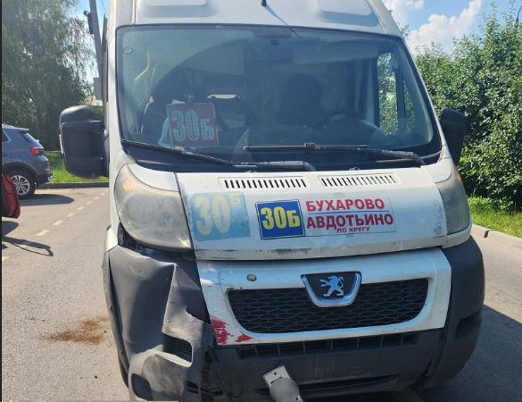 Маршрутка с 12 пассажирами попала в ДТП в Иванове