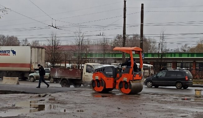 Ивановцев просят сообщать об укладке асфальта в снег и дождь