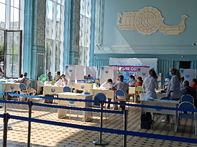 В Иванове закрыли пункт вакцинации от коронавируса на железнодорожном  вокзале