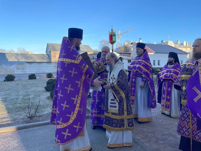 Мироточивая икона Пресвятой Богородицы прибыла в Успенский кафедральный собор в Иваново