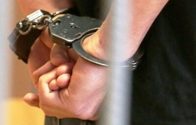 Таксист Завез Девочку В Лес И Оттрахал Таксист Завез Девочку В Лес И Оттрахал