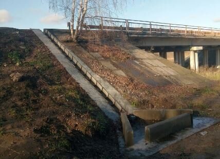 Жители Ивановского района не хотят ездить по мосту без ограждений