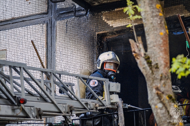 В ивановской высотке из-за горящего балкона едва не погибли жильцы
