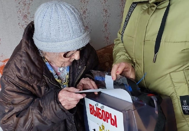 106-летняя долгожительница Ивановской области проголосовала на выборах президента