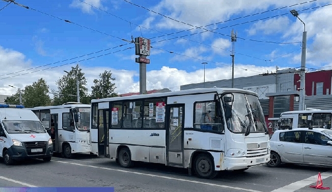 Аварийный «поцелуй» двух автобусов произошёл в Иванове