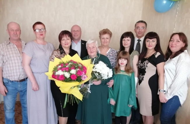 Долгожительница из Ивановской области Медникова отметила 100-летие