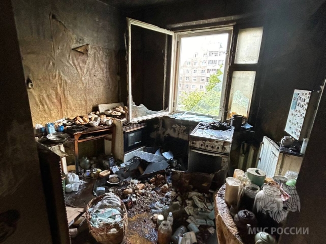 Из горящего дома на улице Куконковых в Иванове эвакуировали 7 человек
