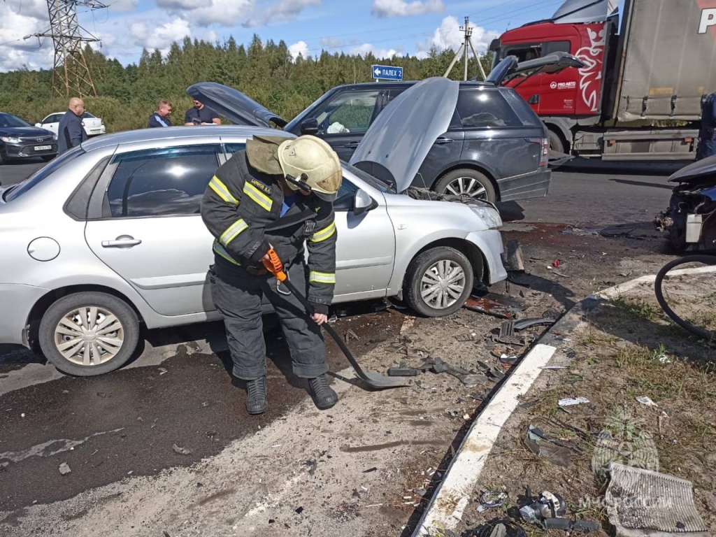 На трассе Иваново-Палех утром 24 августа столкнулись 3 машины | Кстати.news  Иваново