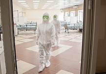 Сразу 16 пациентов с коронавирусом увезли в ковид-госпиталь Ивановской области