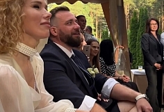 Свадьба мэра Владимира Шарыпова не попала в самый свадебный год