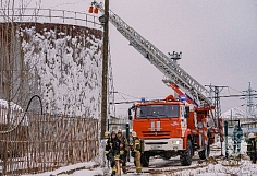 В Иванове на энергетическом предприятии тушили крупный мазутный пожар