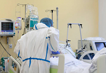В ивановском ковид-госпитале на ИВЛ скончался 47-летний пациент